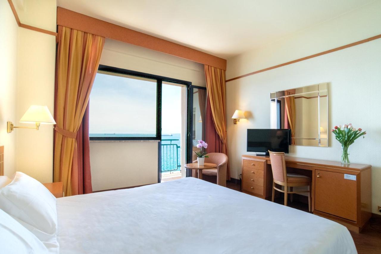 Mercure Delfino Taranto Esterno foto