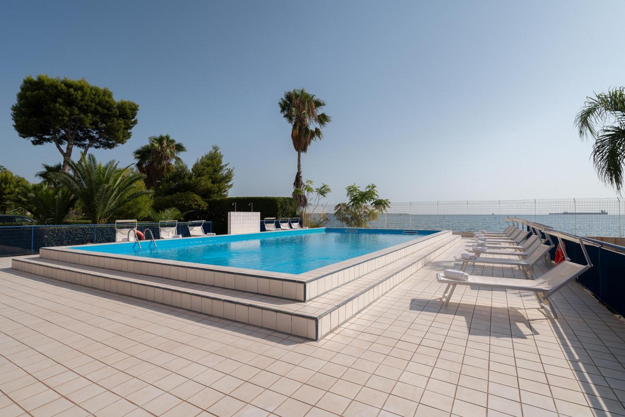 Mercure Delfino Taranto Esterno foto