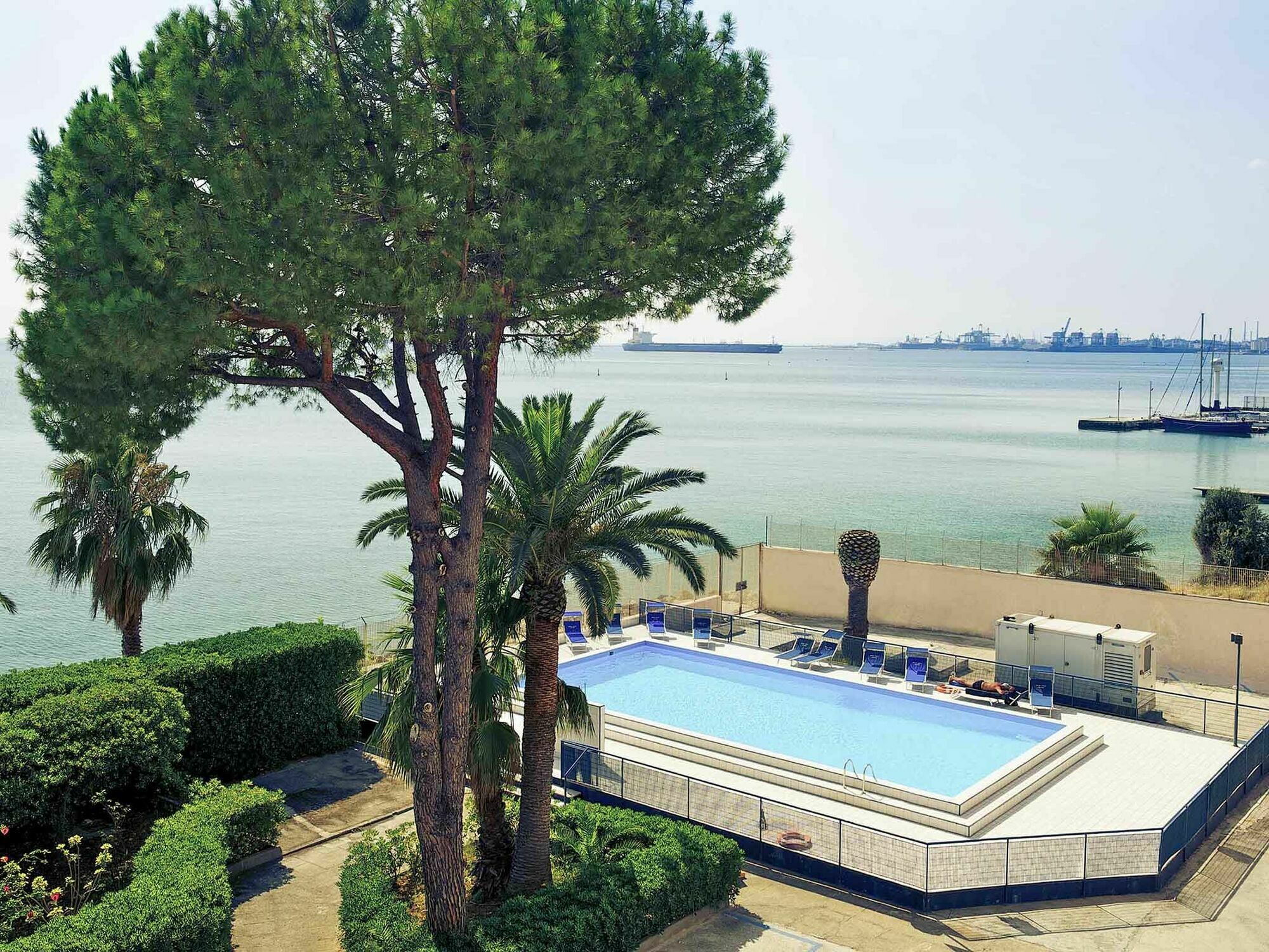 Mercure Delfino Taranto Esterno foto